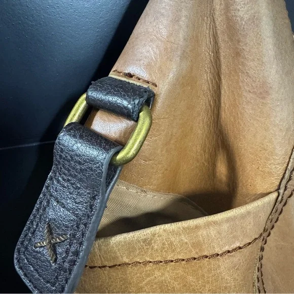 The Sak Kendra Leather Hobo Shoulder Bag - Picture 6 of 10